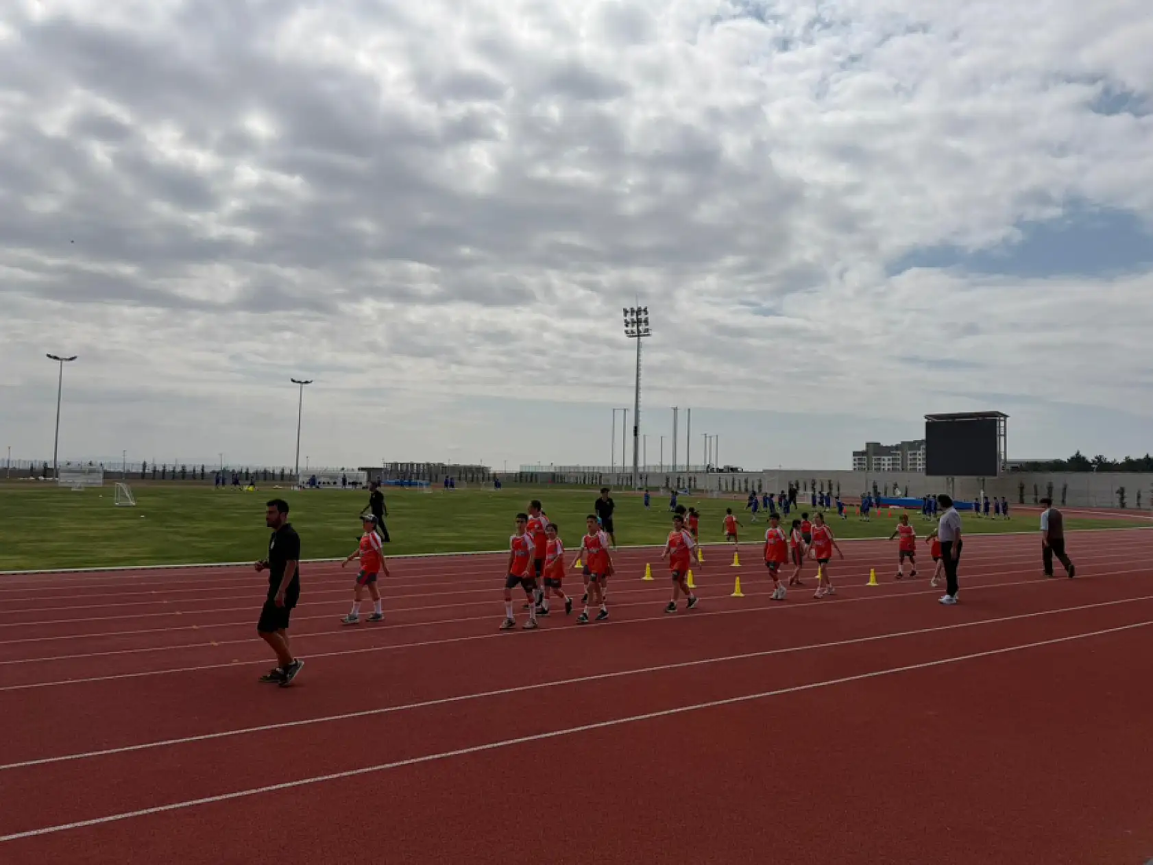 Konya'da sporun yeni üssü hizmete girdi! Başkan Pekyatırmacı: 'Hedefimiz olimpiyatlara sporcu yetiştirmek'