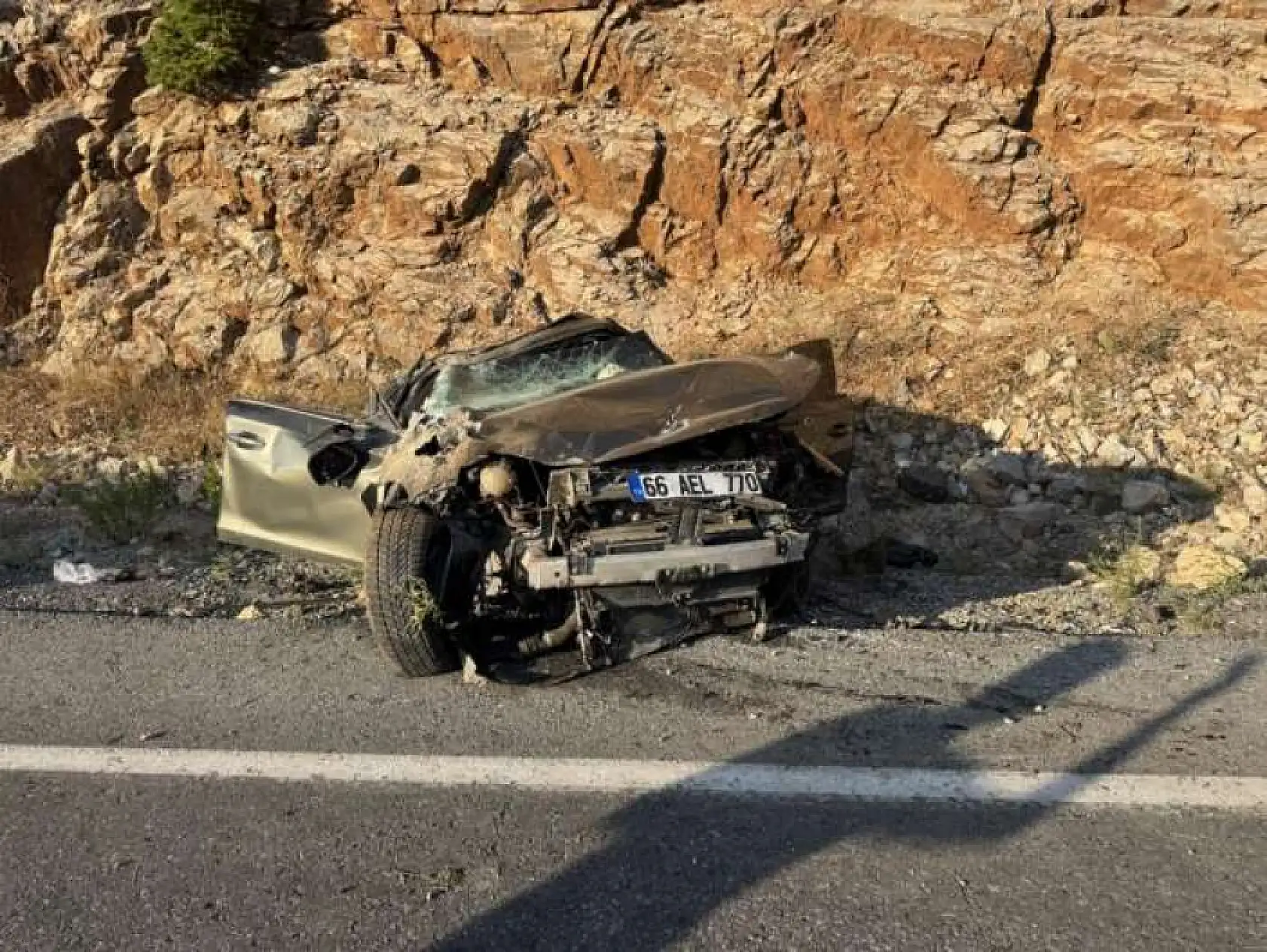Konya yolunda ölümlü kaza! Kontrolden çıkan otomobil dehşet saçtı!