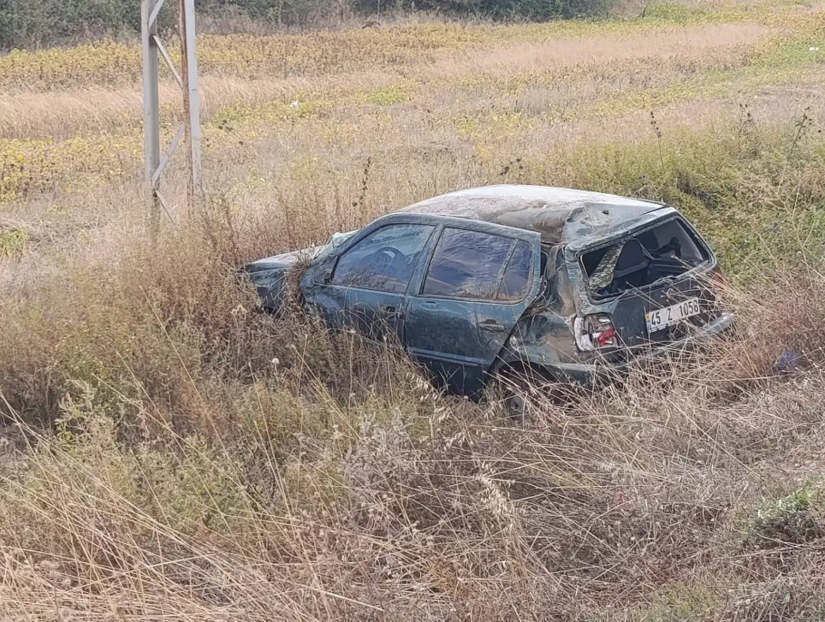 Konya'da yağmurdan kayan araç şarampole yuvarlandı! Sürücü yaralandı!