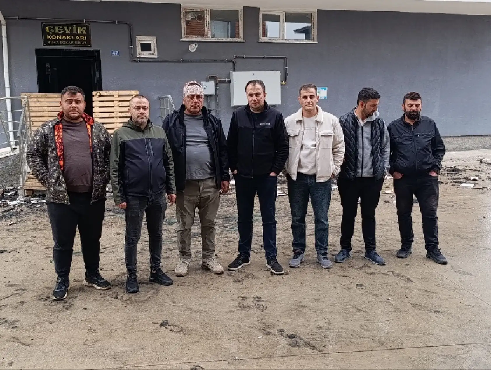 Konya'da 20 aile evinden uzakta kış öncesi destek bekliyor