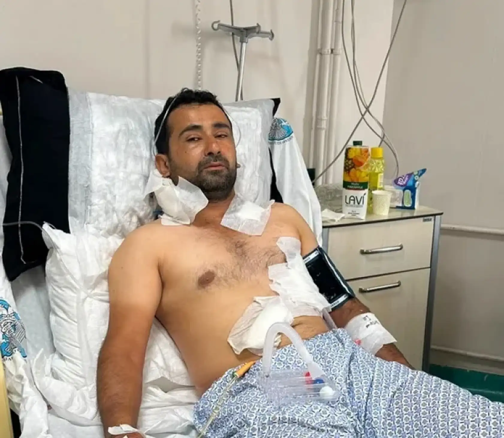Konya'da markette bıçaklı saldırı! Ölümden böyle kaçtı, peşini bırakmadı... 
