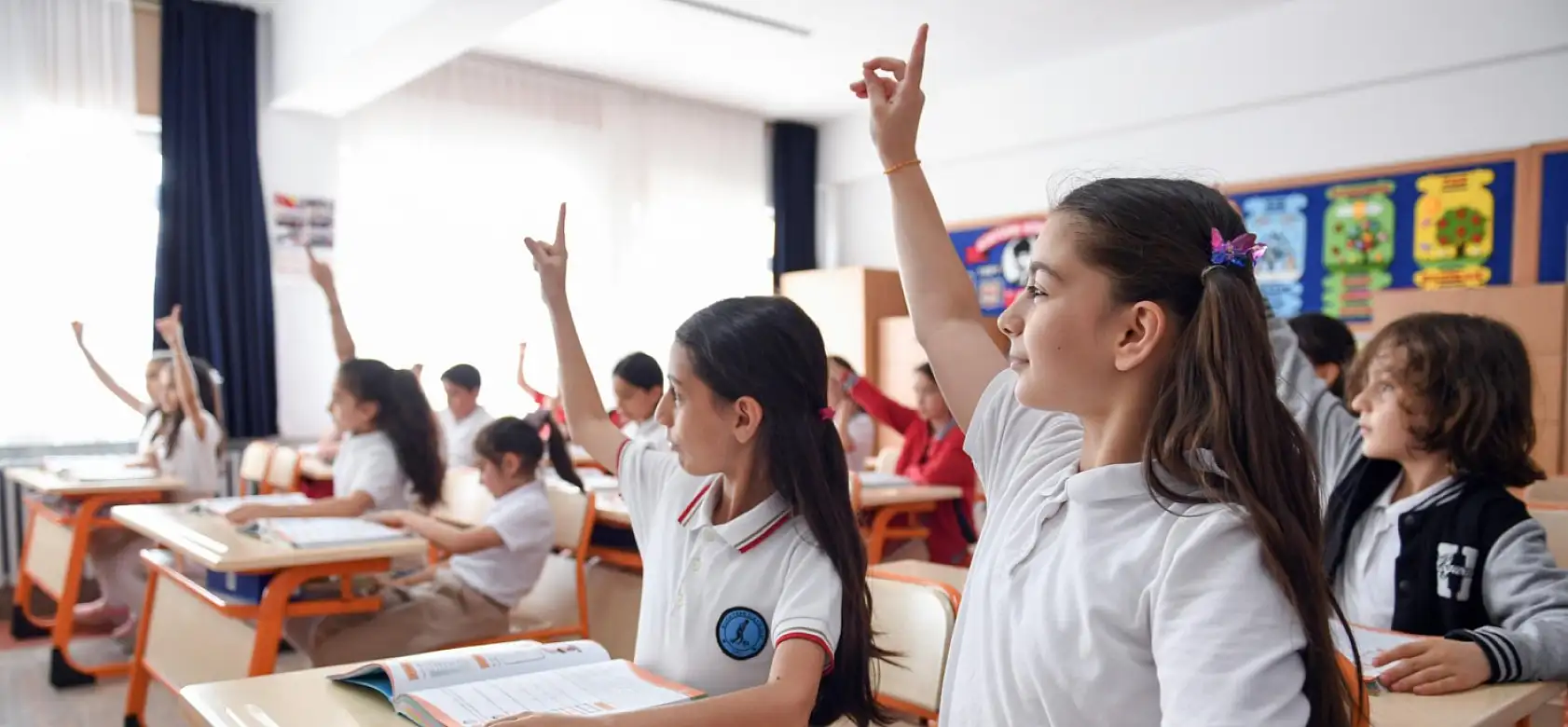 Bugün okullar tatil mi, 18 Mayıs Pazartesi yarım gün mü? 19 Mayıs Salı okul var mı?