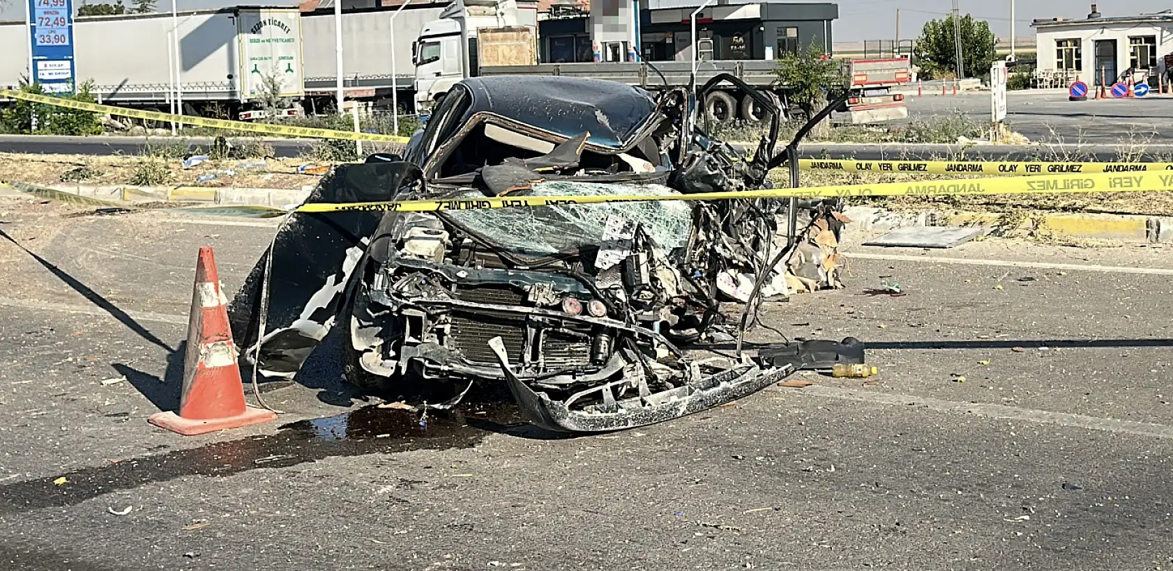 Konya yolunda acı kaza: Aynı aileden 2 ölü, 2 ağır yaralı!