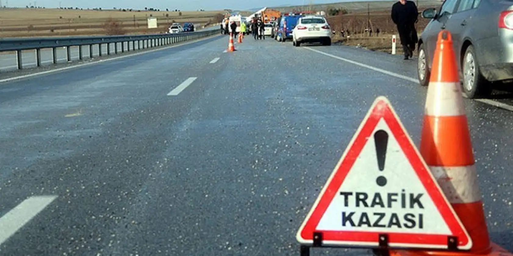 Konya'da korkunç kaza! Aileyi taşıyan otomobil takla attı: 1 ölü, 3 yaralı!