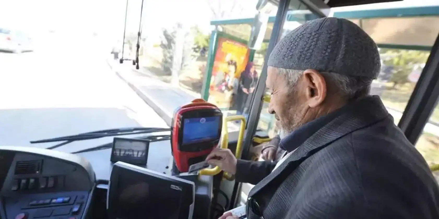 Konya'da 65 yaş üstü ücretsiz ulaşım tartışması! Gençler mi haklı yaşlılar mı?