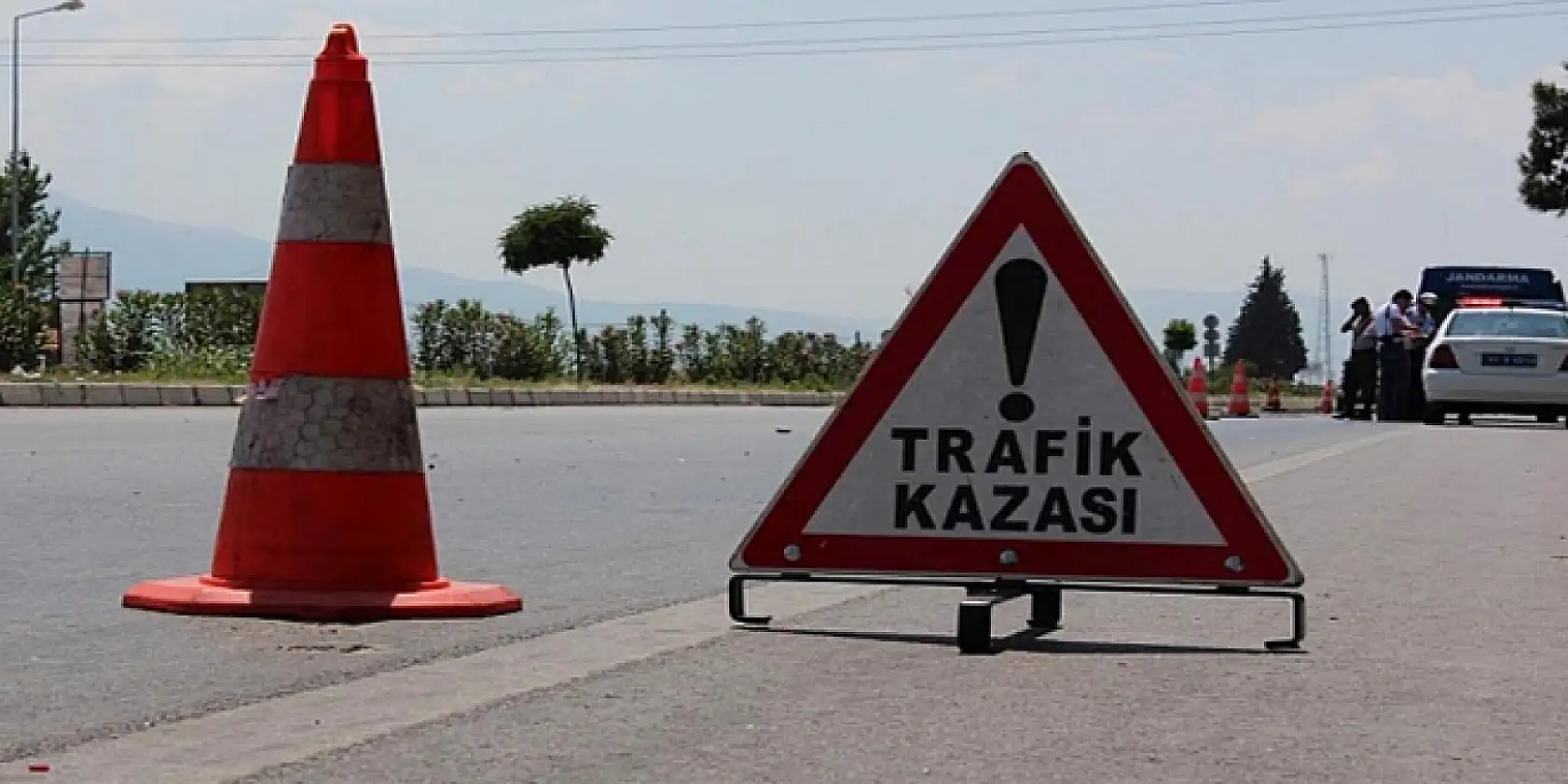Son dakika: Konya yolunda iki araç feci çarpıştı! 1 ölü, çok sayıda yaralı var