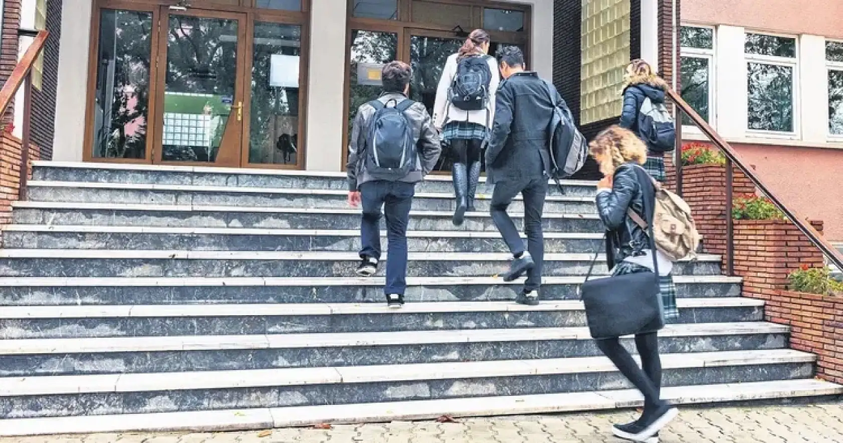 Bakan Tekin, okul güvenliği için mücadele sözü verdi!