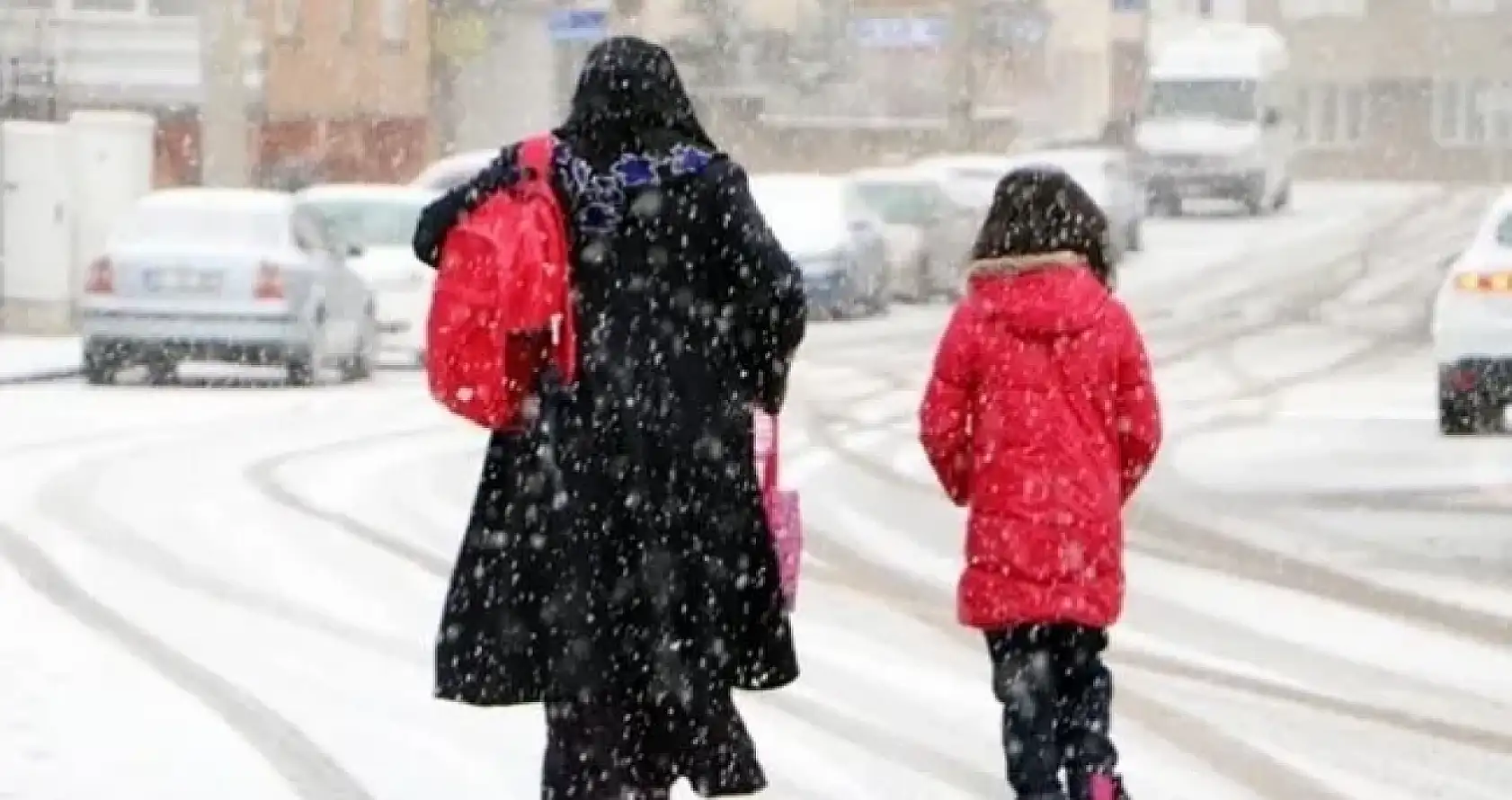 19 Ocak 2026 Pazartesi Konya'da okullar tatil mi? Kar yağışı başladı, gözler Valilikte!