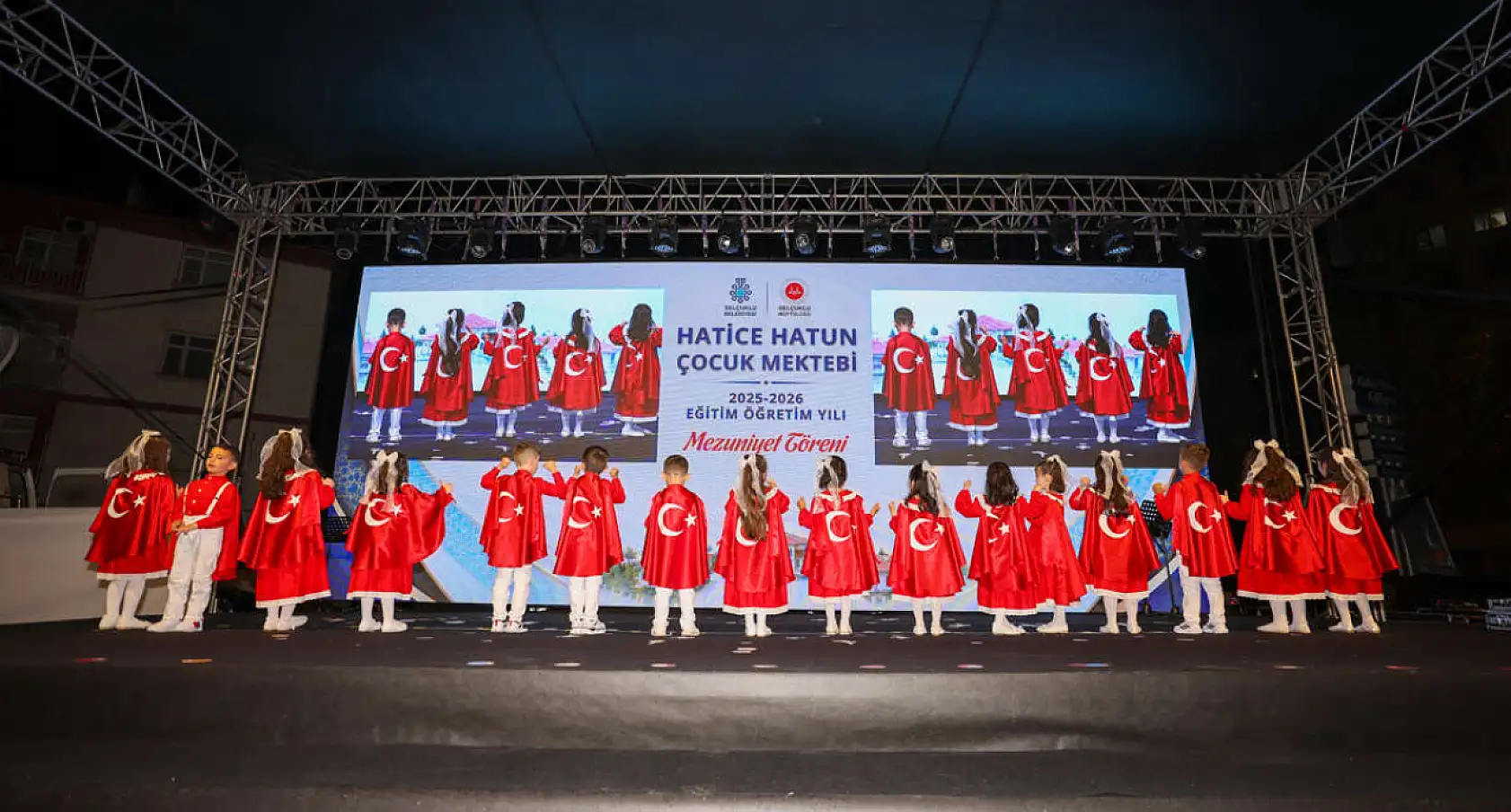 Konya'da Hatice Hatun Külliyesi'nde mezuniyet heyecanı!