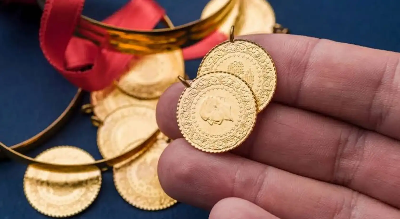 Altın fiyatlarında yeni hareketlilik! Kritik seviye açıklandı