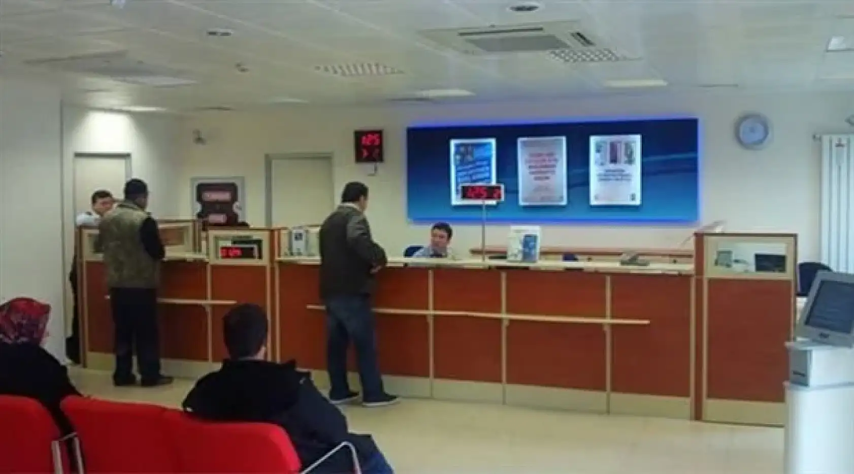 19 Mayıs bankalar açık mı? Bankalar kapalı mı, tatil mi? EFT ve havale ne zaman hesaba geçer?