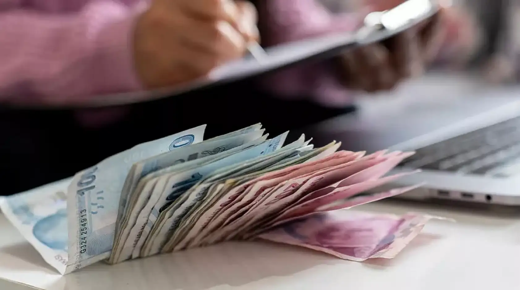 Ev ve araç alacaklar dikkat! En uygun konut ve taşıt kredisi hangi bankada? İşte oranlar...