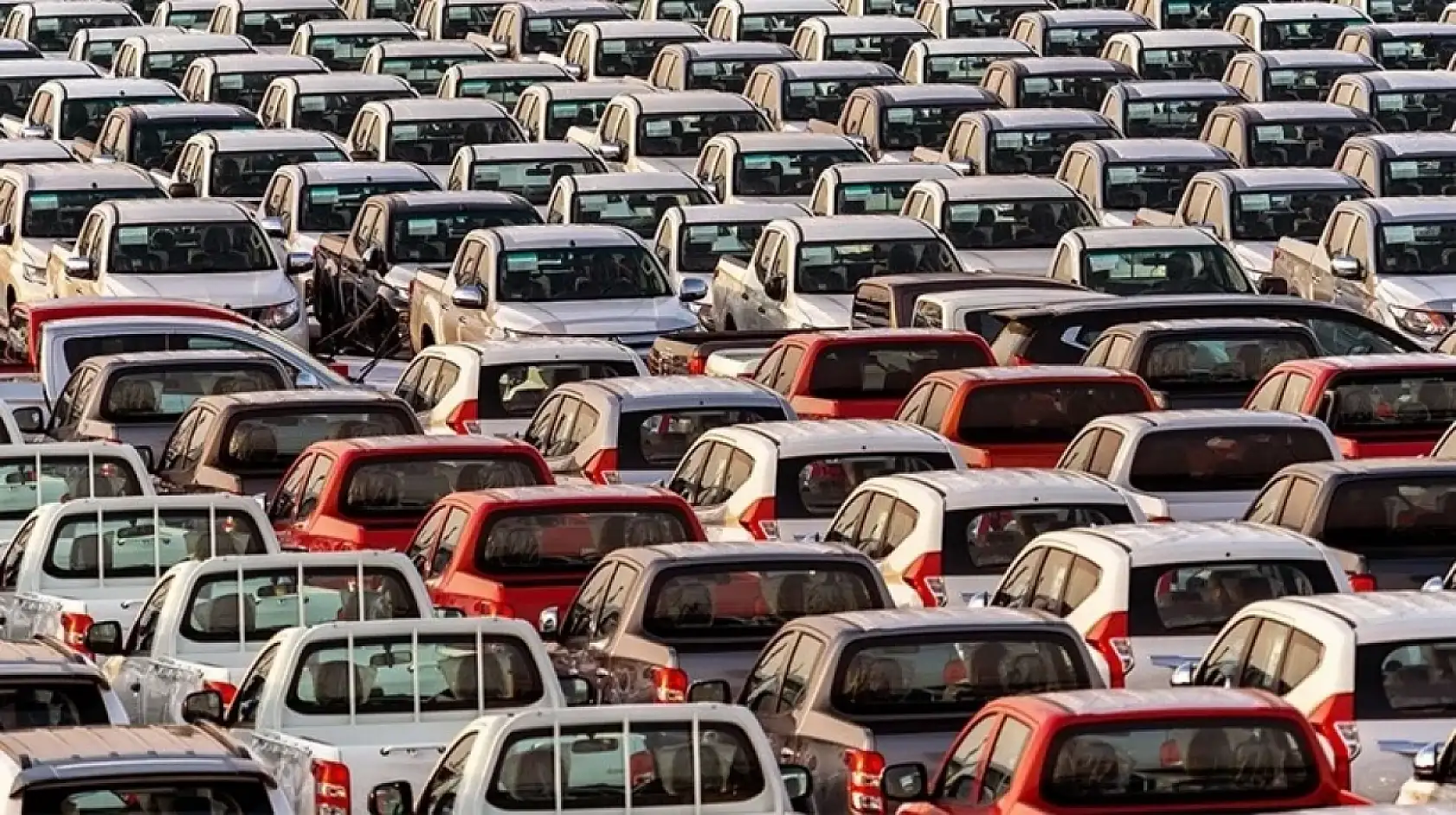 Piyasanın yeni hakimi 'yaşlı kurtlar': Alıcı model yılına değil, motora bakıyor!