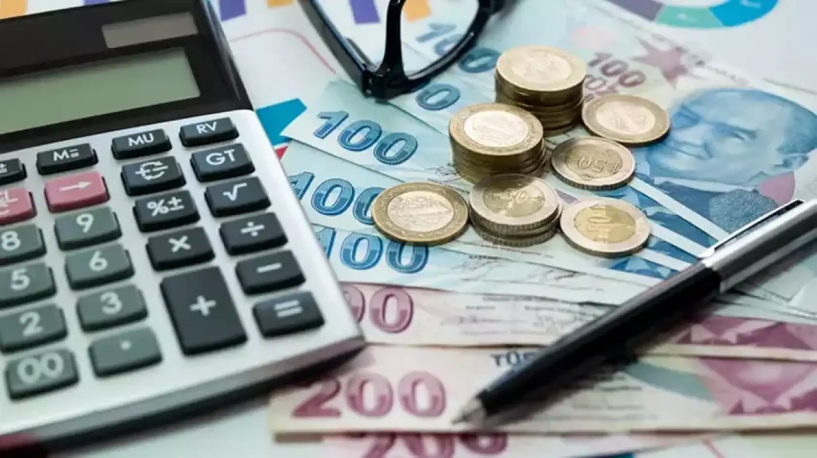 SGK tabloyu güncelledi: O tarihler arasında işe girenler 5 yıl erken emekli oluyor!