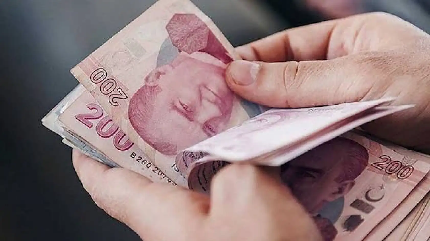 TBMM'ye sunuldu: Ev hanımlarına emeklilik yolunu açacak teklif! Primleri Hazine karşılayacak