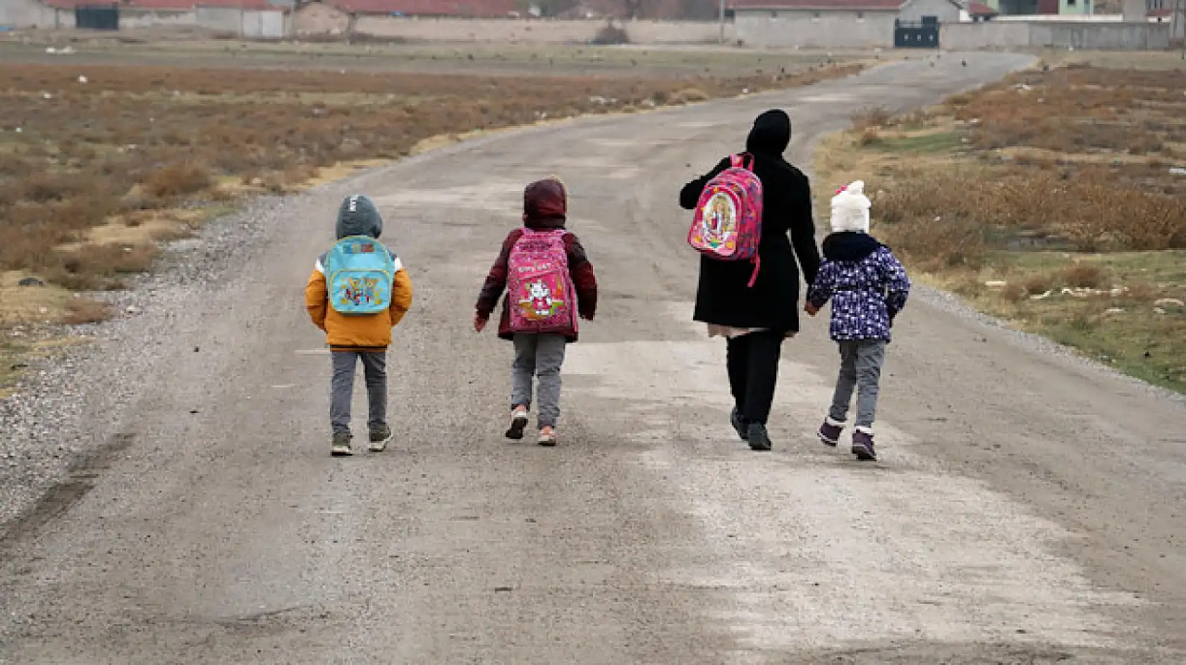 Konya'nın o ilçesinde fırtına nedeniyle okullar tatil edildi! Resmi açıklama geldi