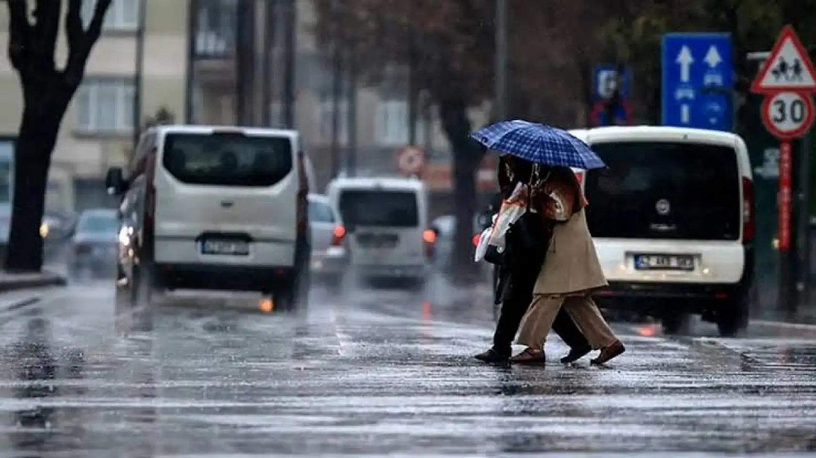 Konya'nın 12 ilçesine sağanak geliyor! İşte o ilçeler...