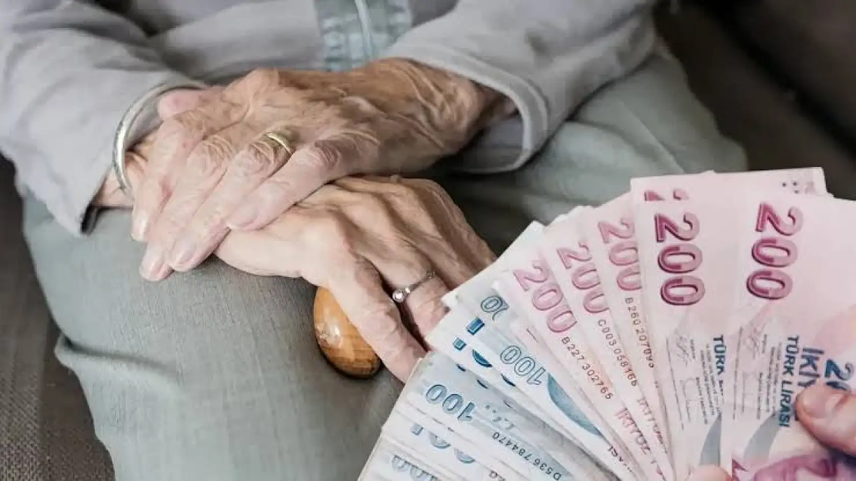Erken emeklilik için kritik tarih! 2027'de borçlanma ücretleri artacak mı?