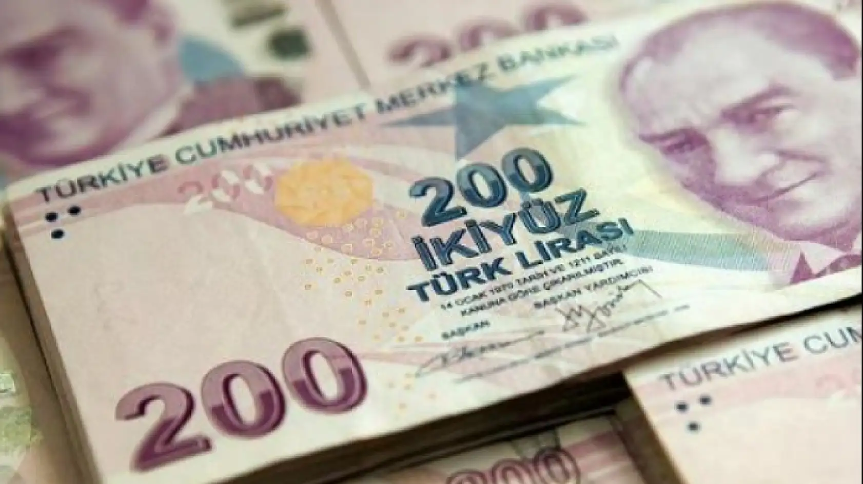 Ev hanımlarına emeklilik kapısı açılıyor: Devlet destekli model geliyor