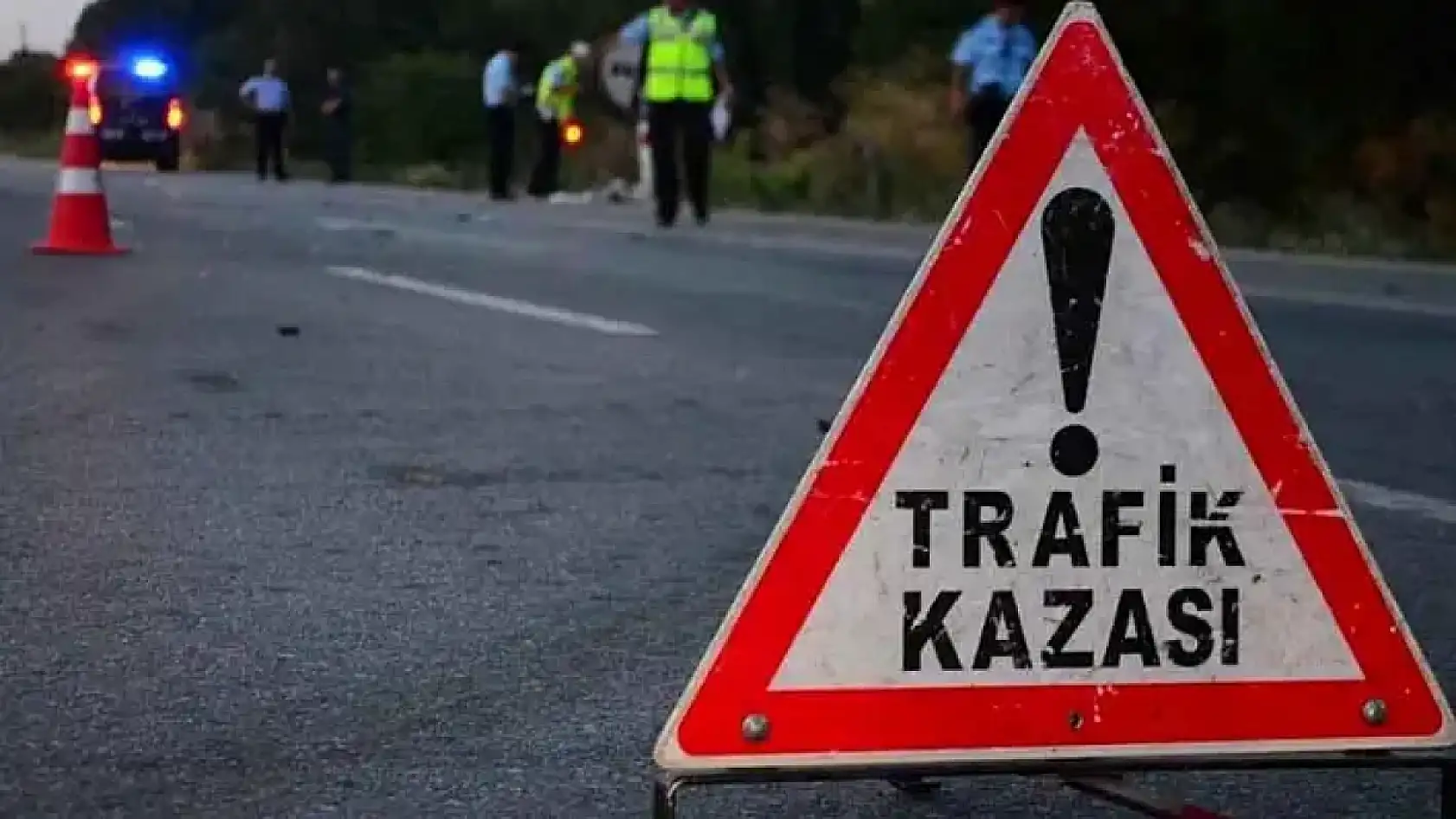 Konya'da otomobil, gurbetçinin aracıyla kafa kafaya çarpıştı! 2 ölü