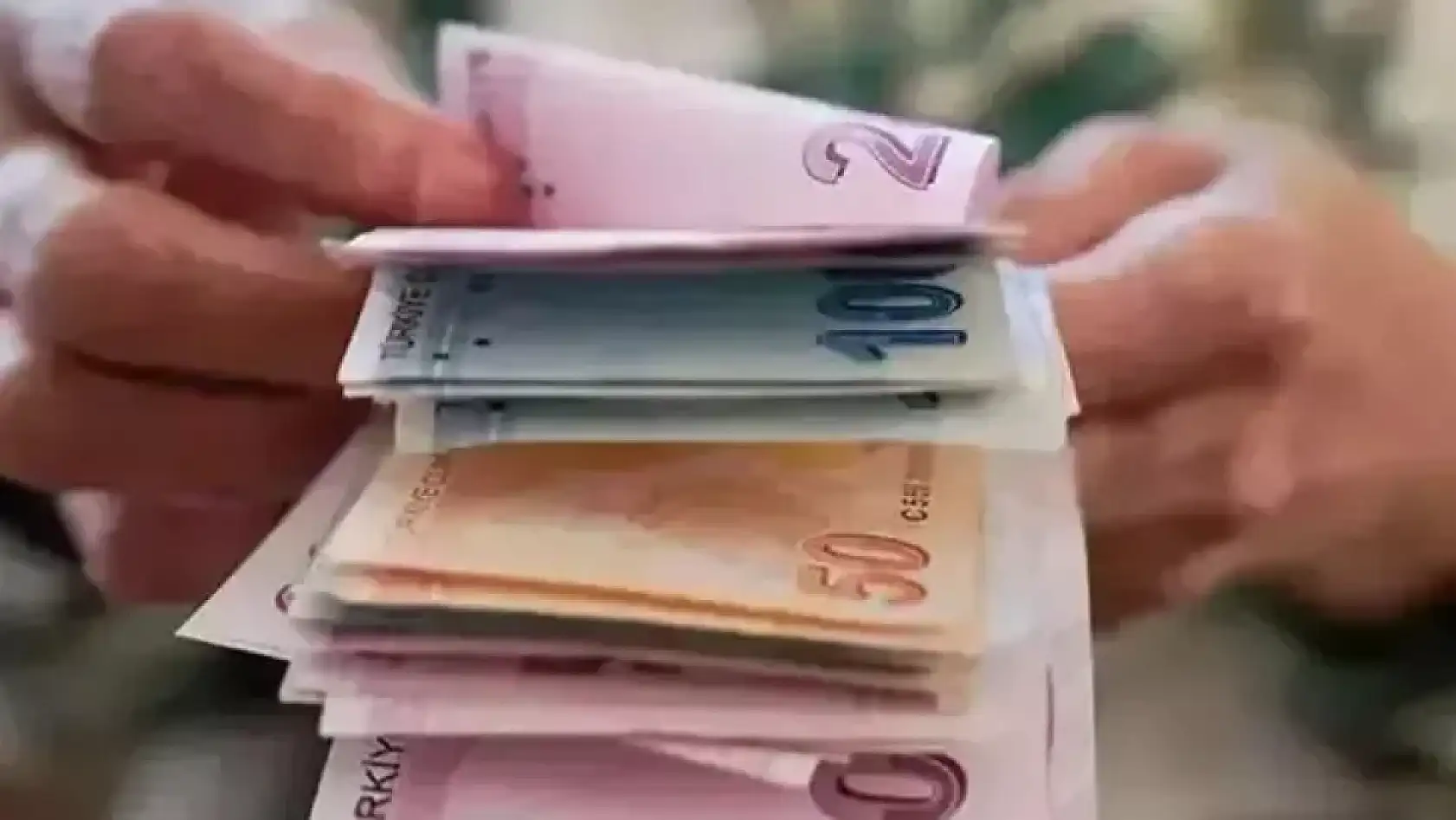 Binlerce kişinin emekliliği iptal edildi! Maaş gitti, borç geldi