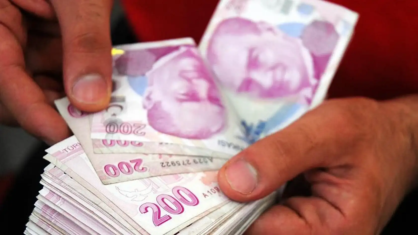 ATM'ye gitmeden önce bu habere mutlaka bakın! Bayram öncesi limitlerde güncelleme...