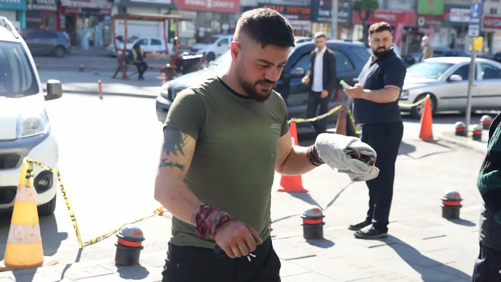 Acil servislerde acemi kasap yoğunluğu! İşte Türkiye'nin dört bir yanından gelen kareler...