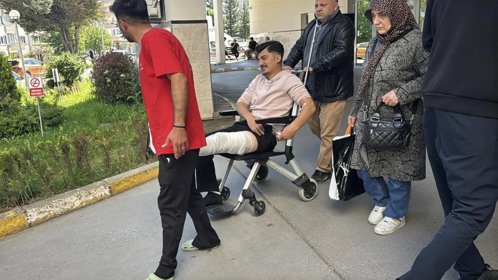 Acil servislerde acemi kasap yoğunluğu! İşte Türkiye'nin dört bir yanından gelen kareler...