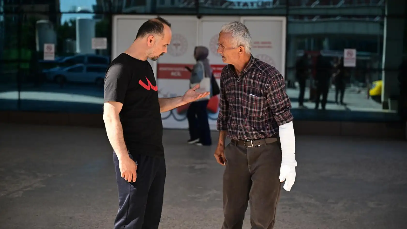 Acil servislerde acemi kasap yoğunluğu! İşte Türkiye'nin dört bir yanından gelen kareler...