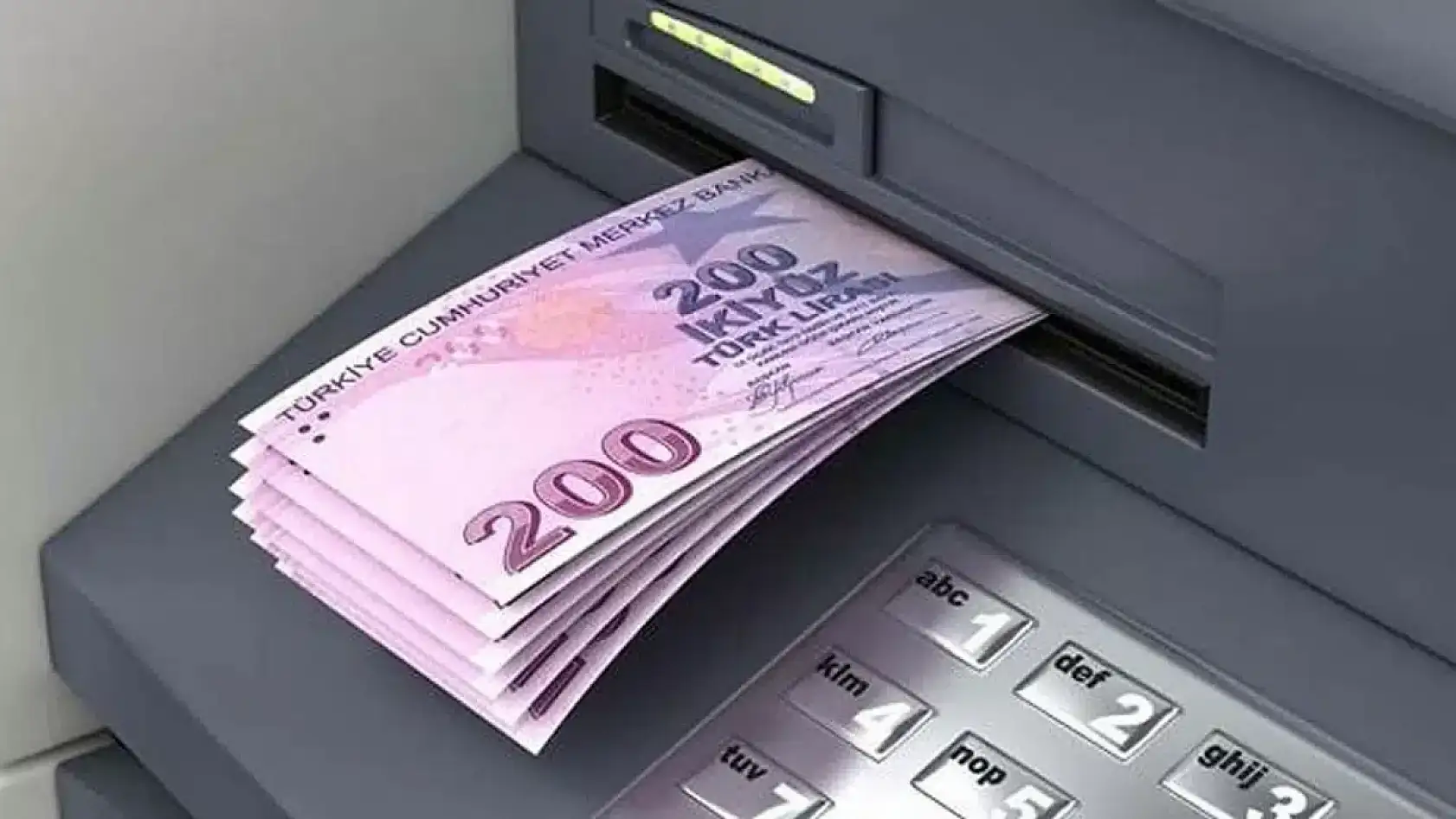 ATM'ye gitmeden önce bu habere mutlaka bakın! Bayram öncesi limitlerde güncelleme...
