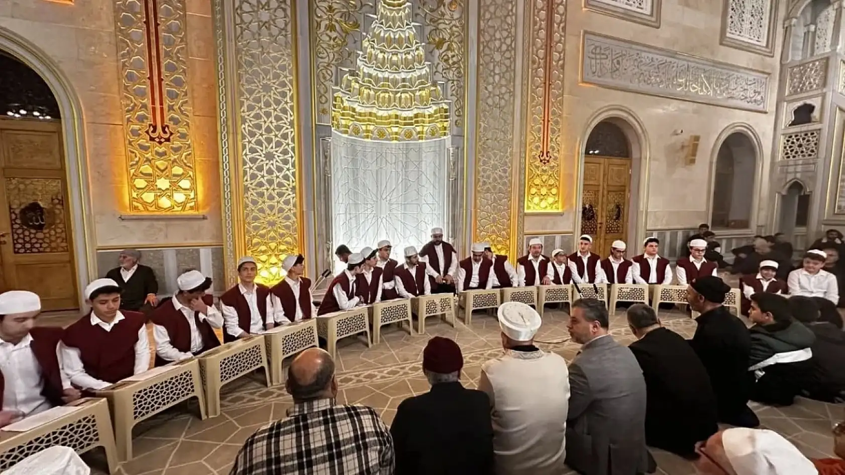 Konya'da manevi ziyafet: Enderun Usulü Teravih hangi camide kılınacak?