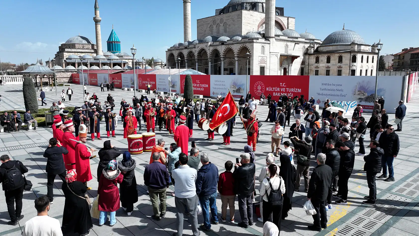 Konya'da ecdadın sesi 'Mehter'le yankılanıyor: 22 kişilik dev kadro meydanlarda!