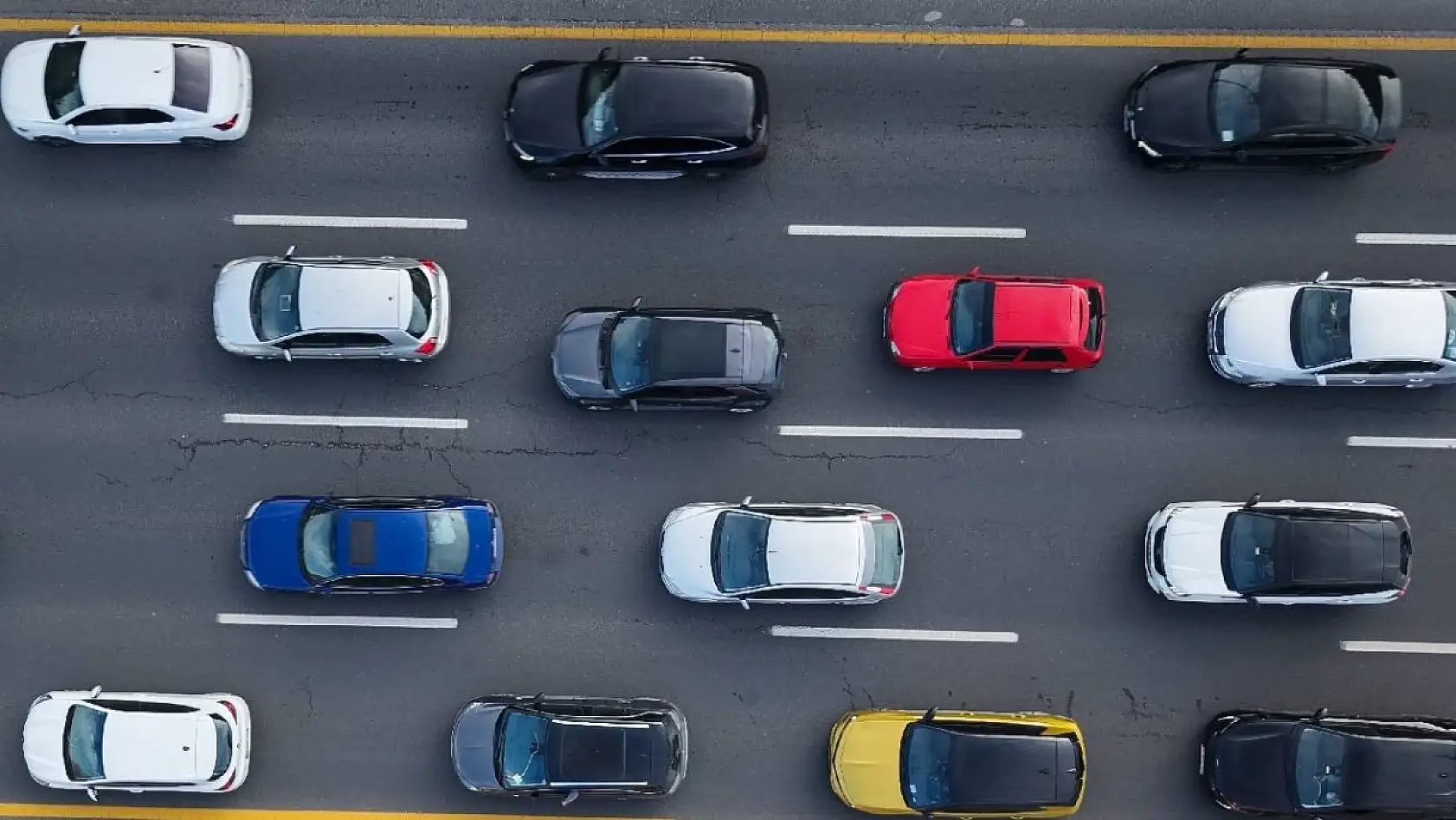Trafik yasası yürürlükte: İşte yeni ceza listesi...