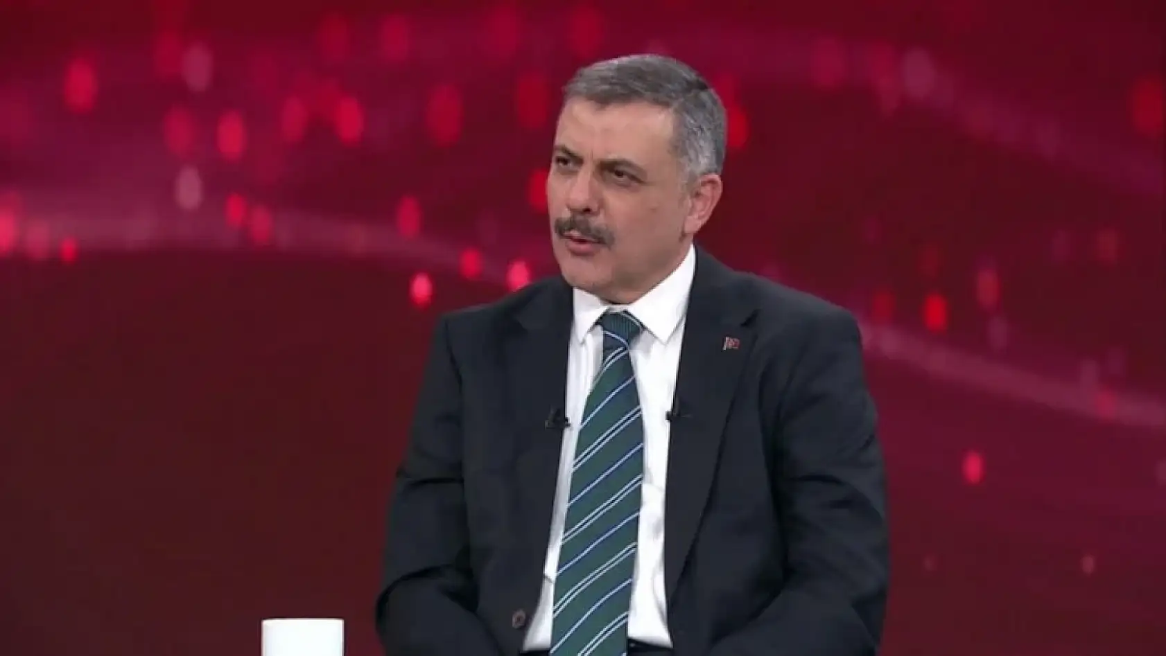 Konyalı Bakan, sokak köpekleri için talimat verdi! 'Yılbaşına kadar hepsi barınaklara alınacak!'