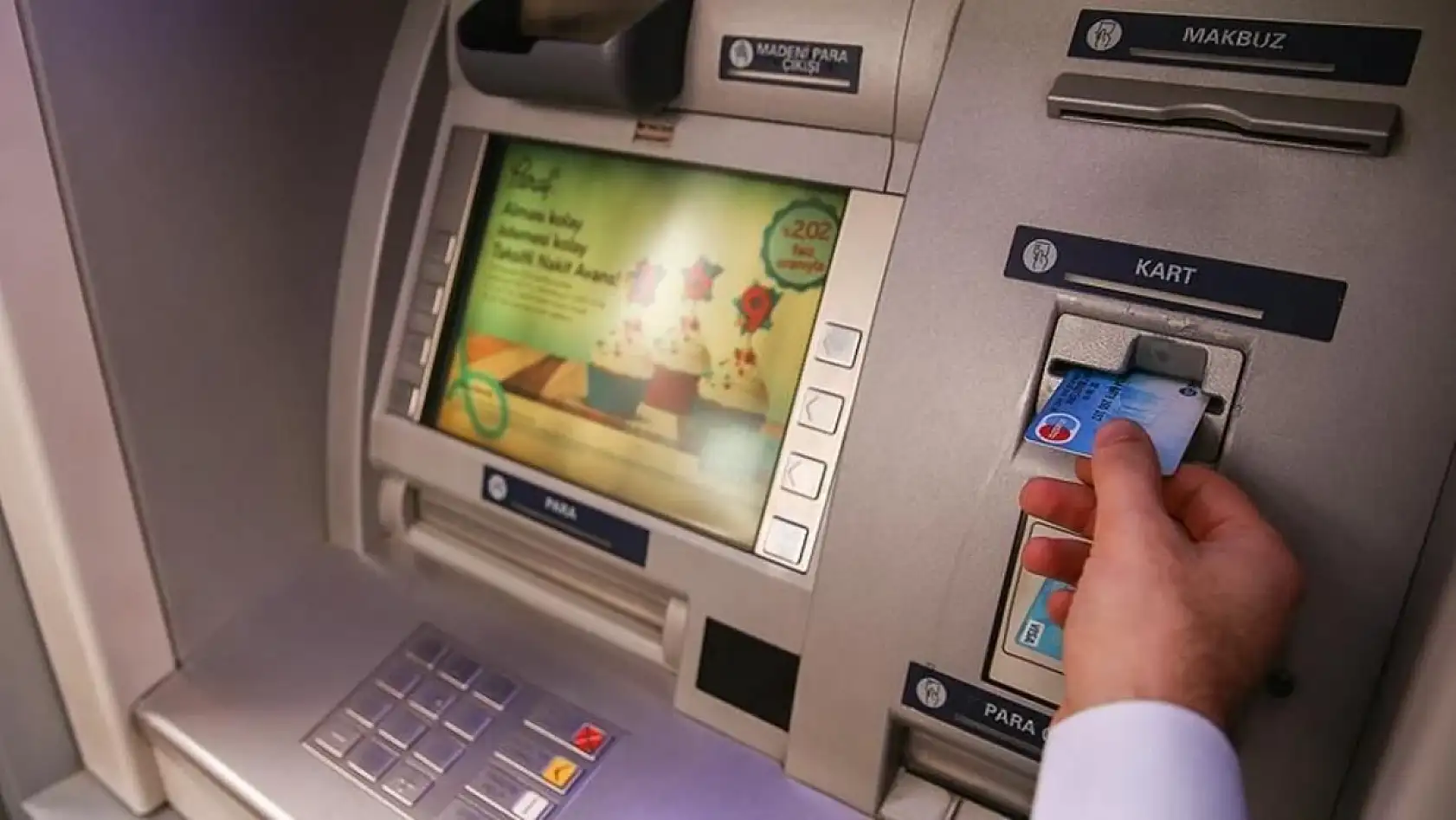 ATM'ye gitmeden önce bu habere mutlaka bakın! Bayram öncesi limitlerde güncelleme...