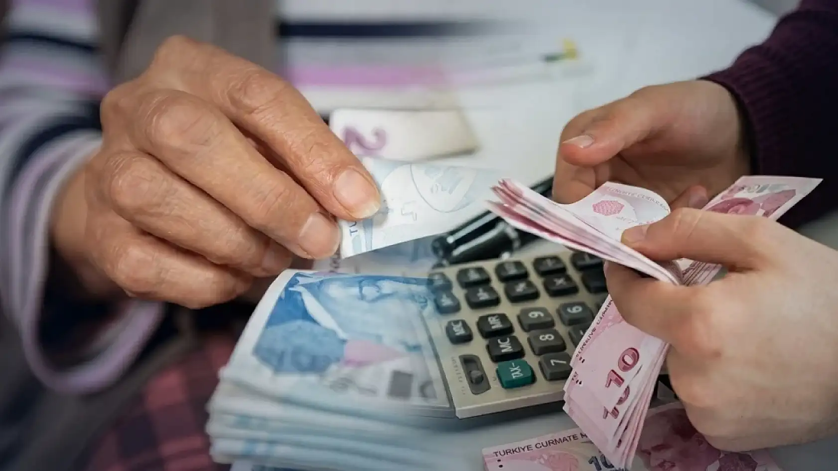SSK ve Bağ-Kur emeklileri dikkat! Temmuz zammı öncesi kök maaş alarmı: Kimler etkilenecek?