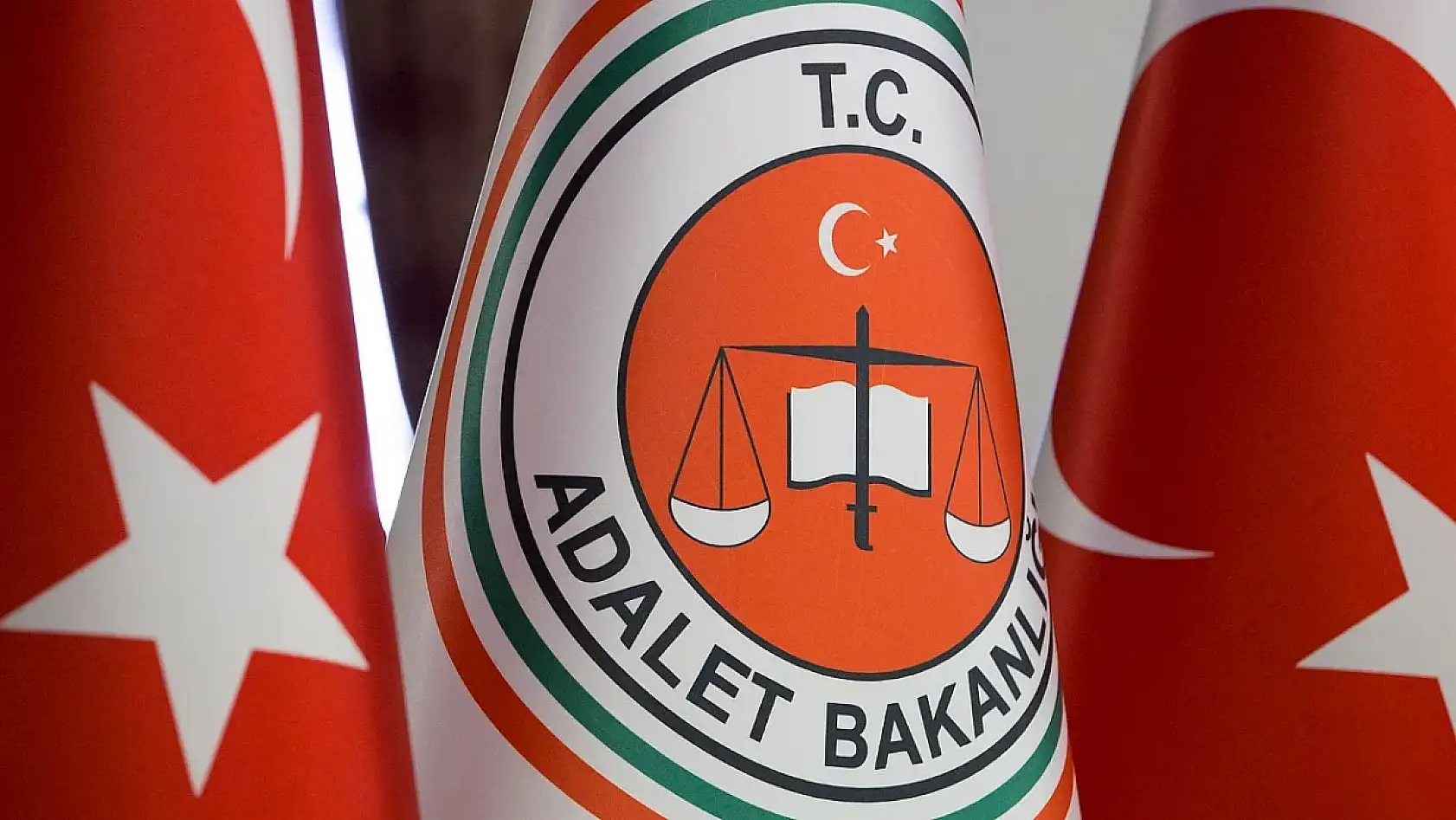 Adalet Bakanlığı 15 bin personel alımı yapacak! İşte kadro dağılımı ve şartları...