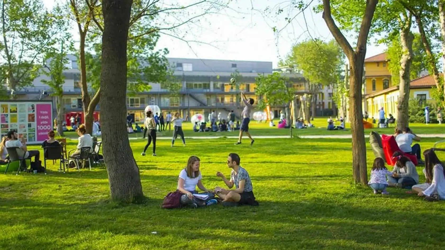 Bilgi Üniversitesi neden kapatıldı! Öğrenciler ne yapacak?