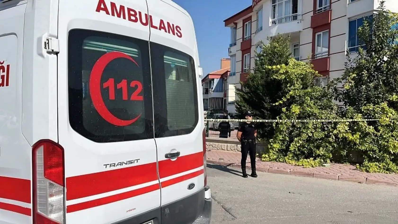 Son Dakika: Konya'da gözü dönmüş apartman sakini dehşet saçtı: Yöneticiyi bıçaklayıp...
