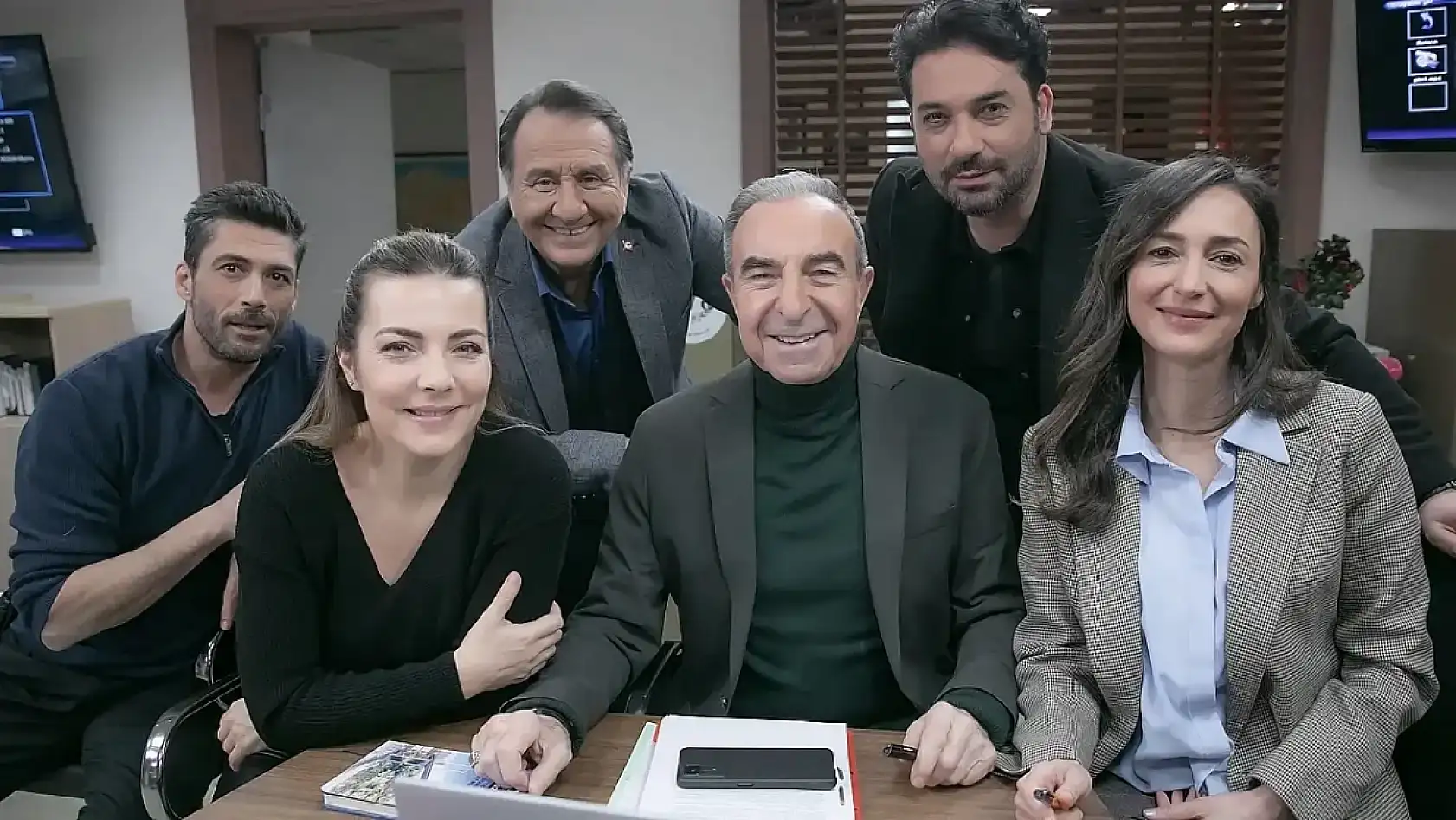 Arka Sokaklar'dan şaşırtan final kararı! 20 sezonluk dev dizi neden final yapıyor? Ekranlara ne zaman veda edecek?
