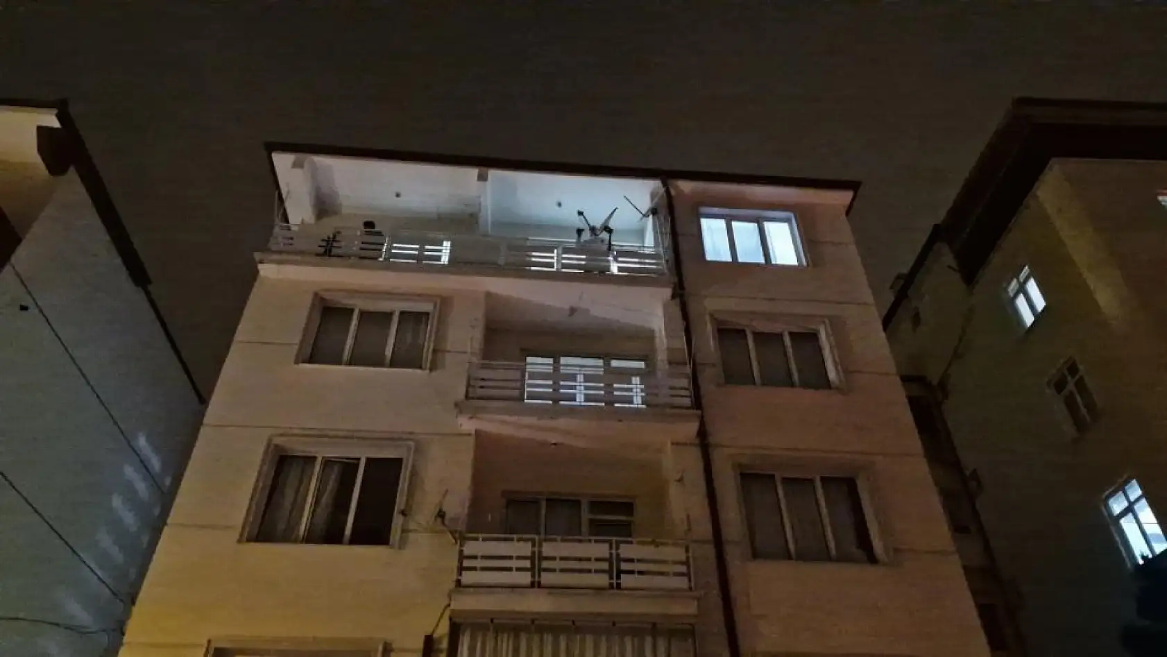 Korkunç tuzak! Avukatla görüştürme bahanesiyle çağırdığı eşini katletti!