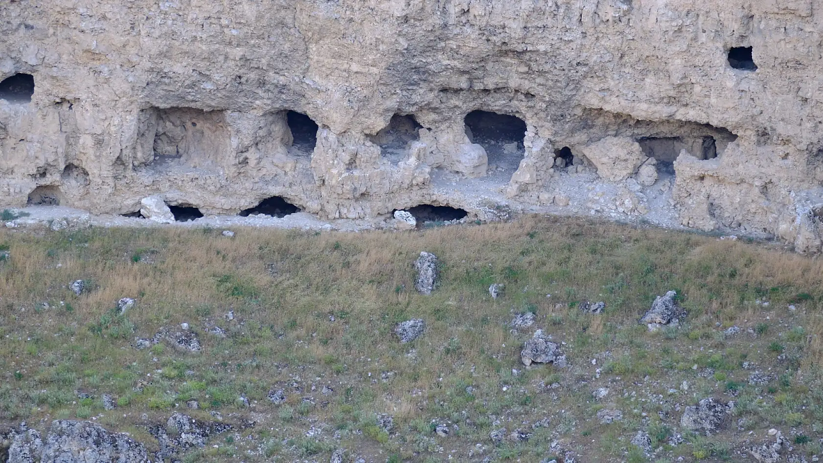 Turistler akın ediyordu: Konya'daki tarihi obruk susuz kaldı! Yeni çökmeler başladı!