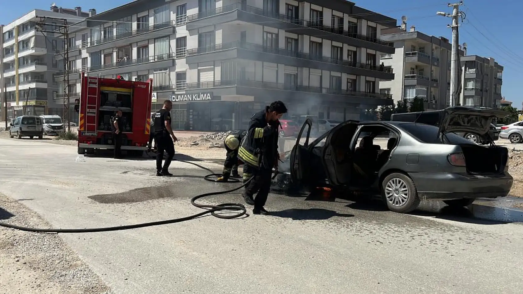 İhmal yangına davetiye çıkartıyor! Aracınızda bunları sakın yapmayın