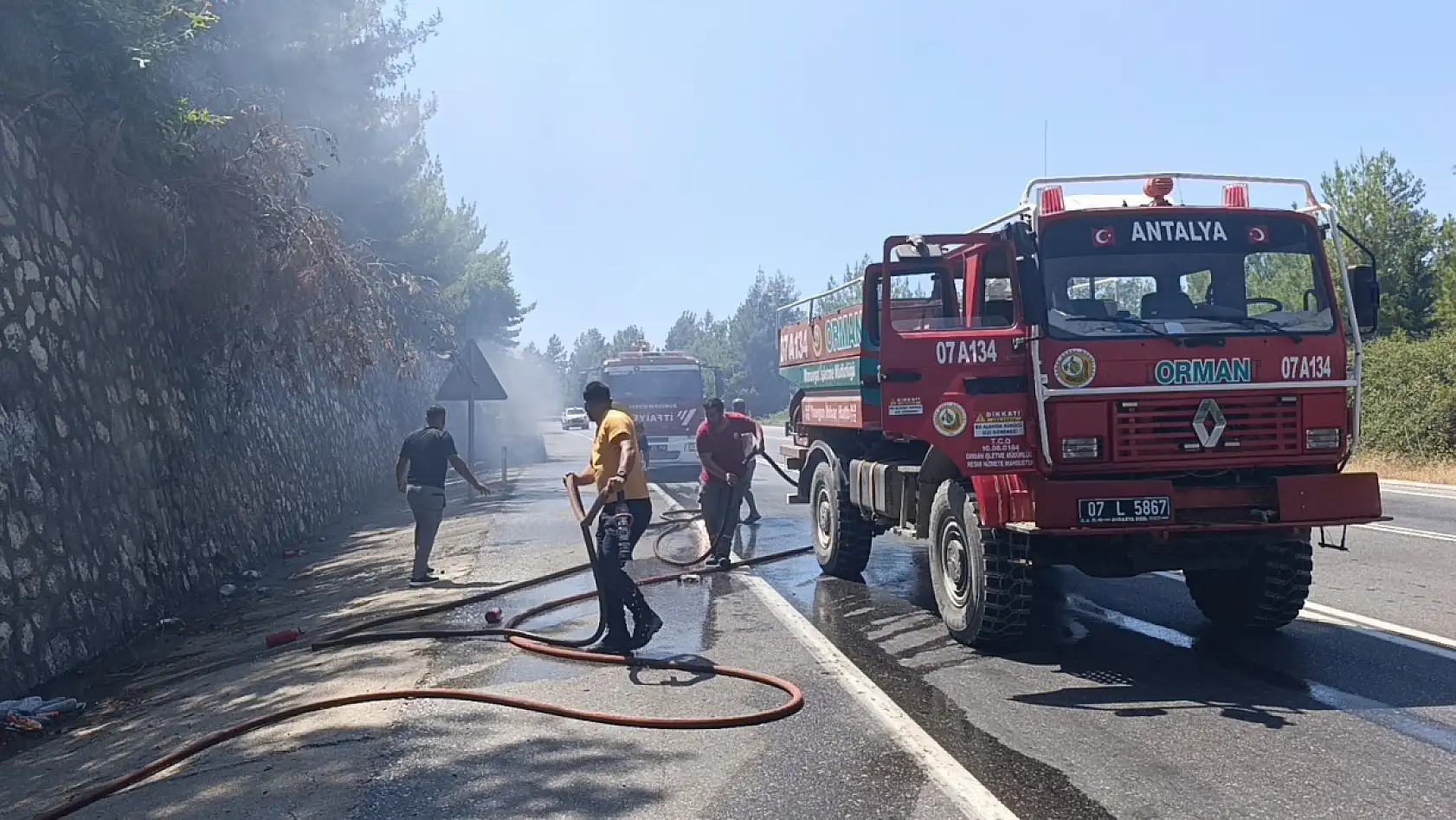 Konyalı ailenin tatil dönüşü kabusa döndü: Alev topuna dönen otomobil ormanı yaktı...
