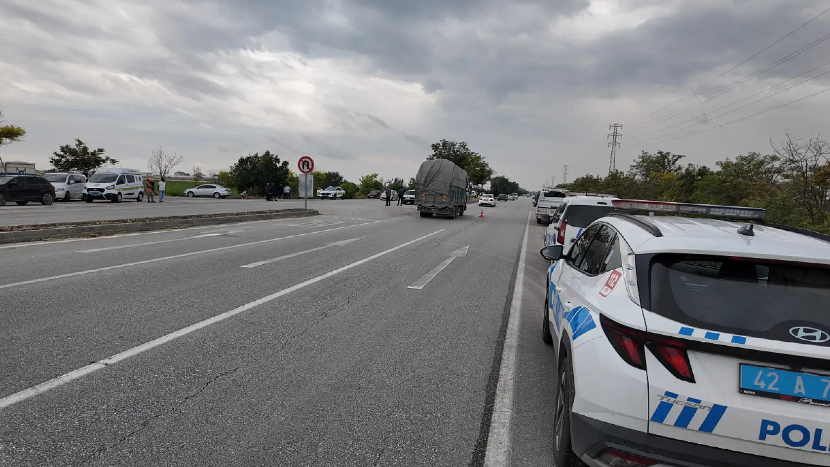 Konya'da otomobiller birbirine girdi! 1'i ağır 5 yaralı