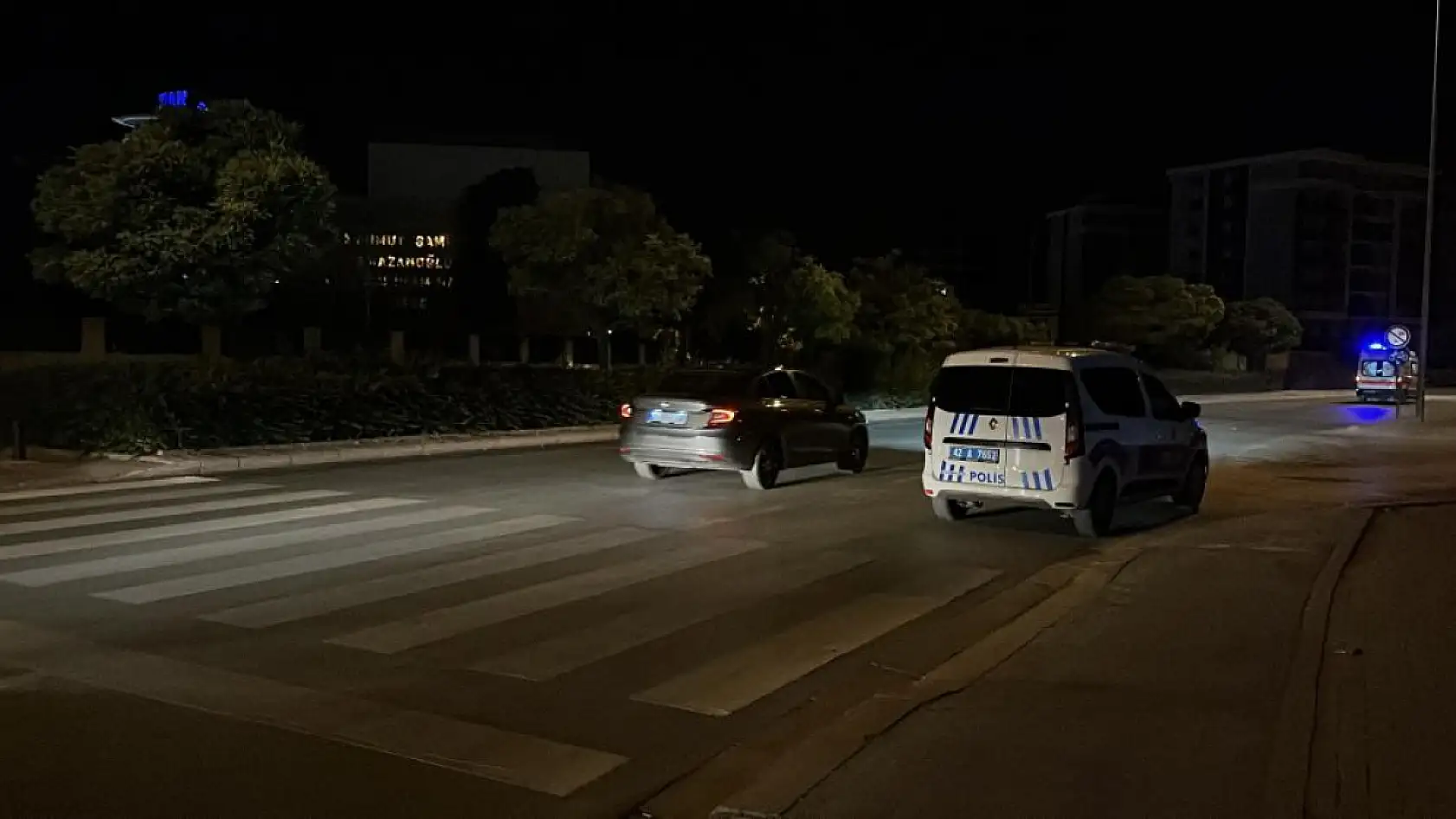 Konya'da cadde ortasında bıçaklı saldırı! 1 kişi hastanelik oldu...