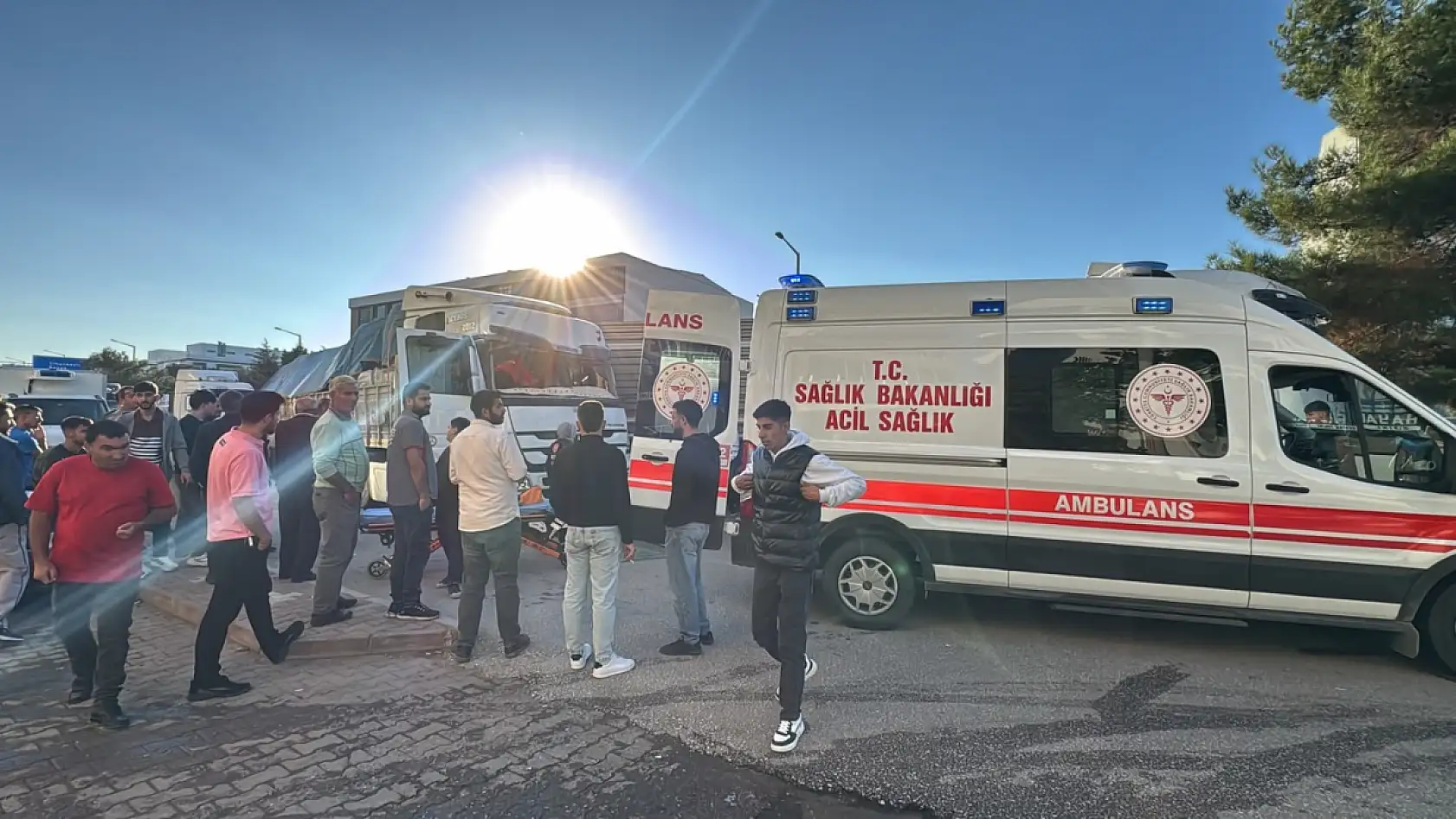 Konya'da 3 aracın karıştığı kaza trafiği kilitledi: 1 yaralı!