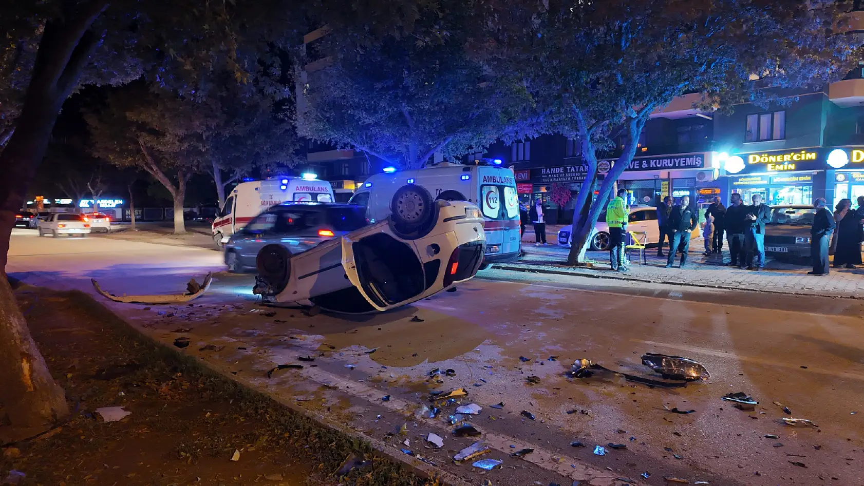 Konya'da gece yarısı dehşet anları: Çarpışmanın etkisiyle takla attı!
