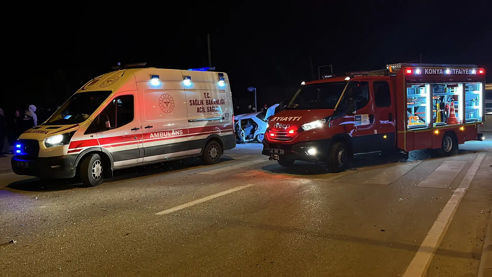 Konya'da kırmızı ışık ihlali kazayla bitti: 5 yaralı!