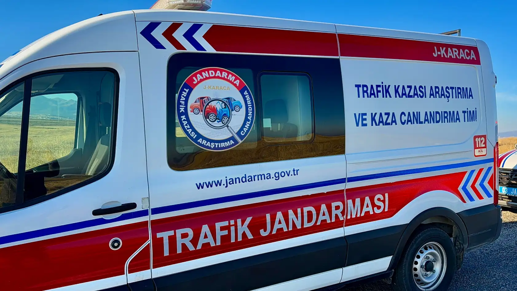 Konya plakalı araç Afyon'da faciaya karıştı! 4 kişi hayatını kaybetti